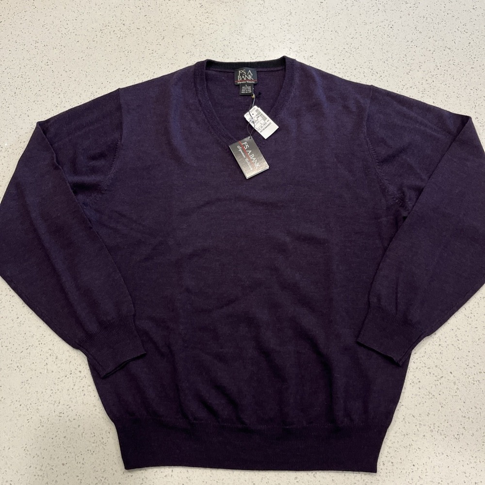 NWT Jos A‎ Bank 100% Italian Merino Wool V Neck Plum Purple Large Men's